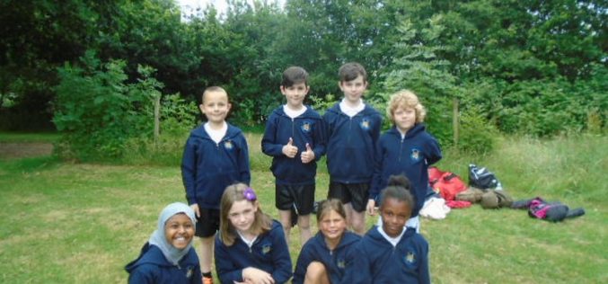 Year 5 take part in golf tournament